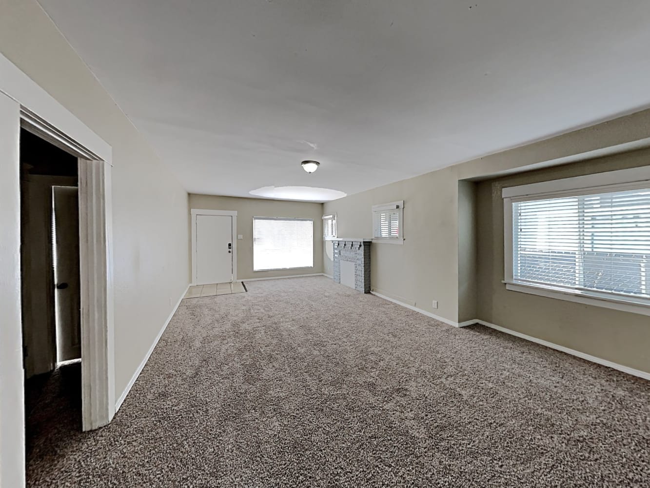 3415 Montclair St photo 4