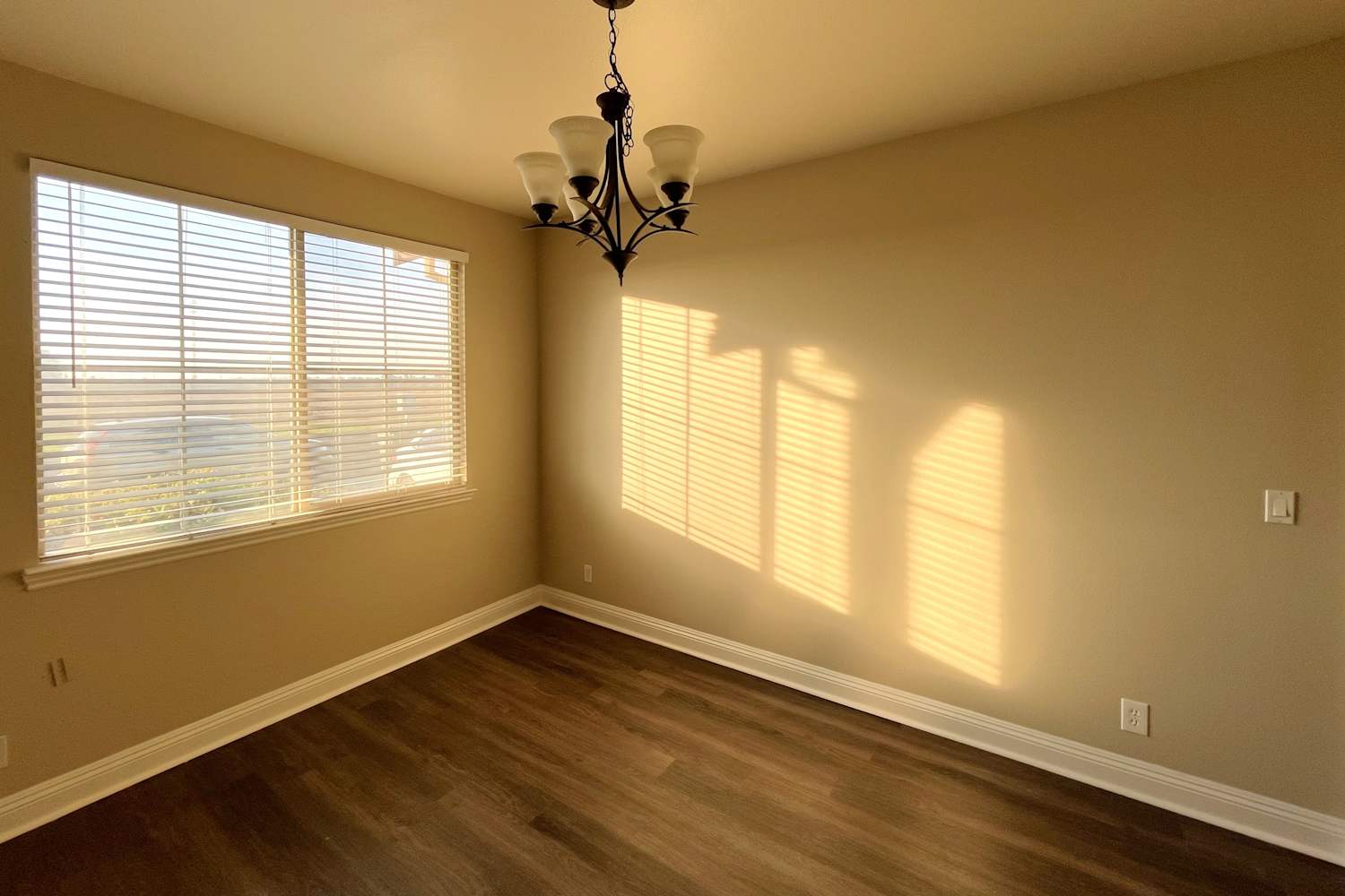 4039 Huston Way photo 3