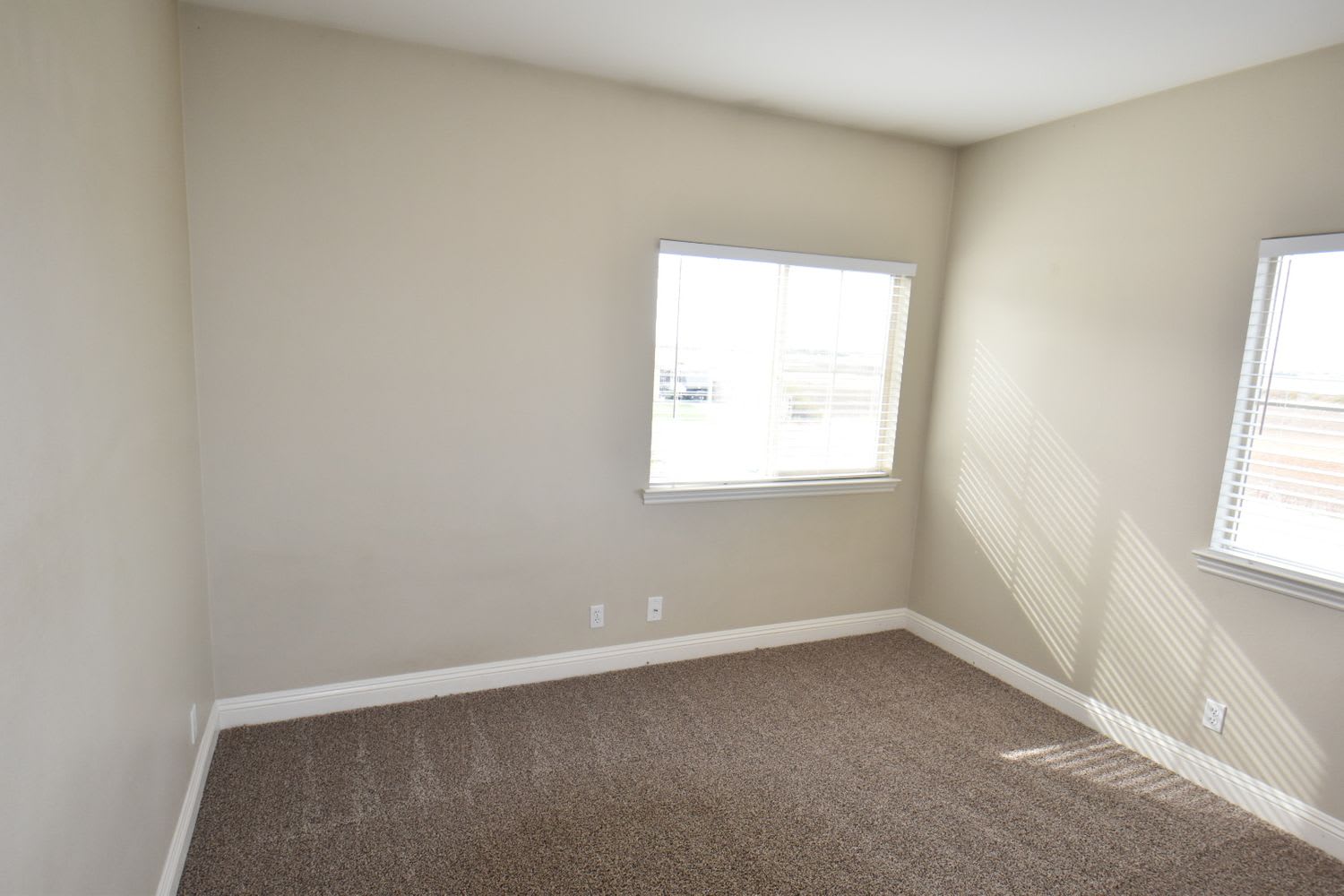 4039 Huston Way photo 5