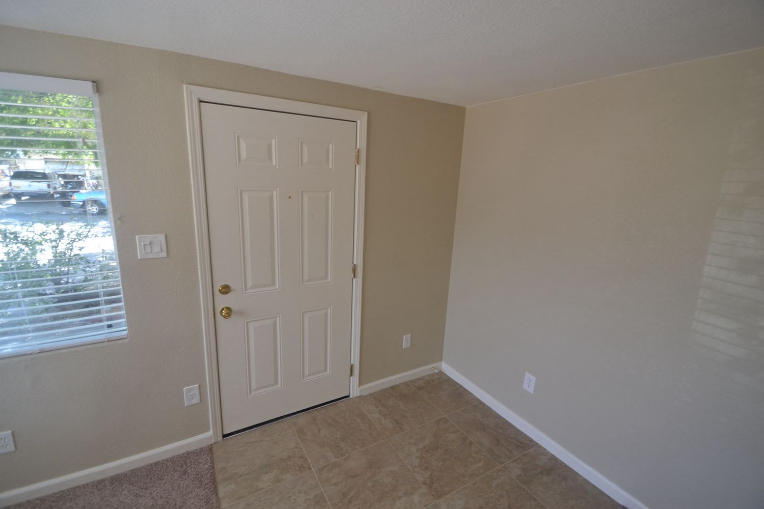 38 Bay Dr photo 3