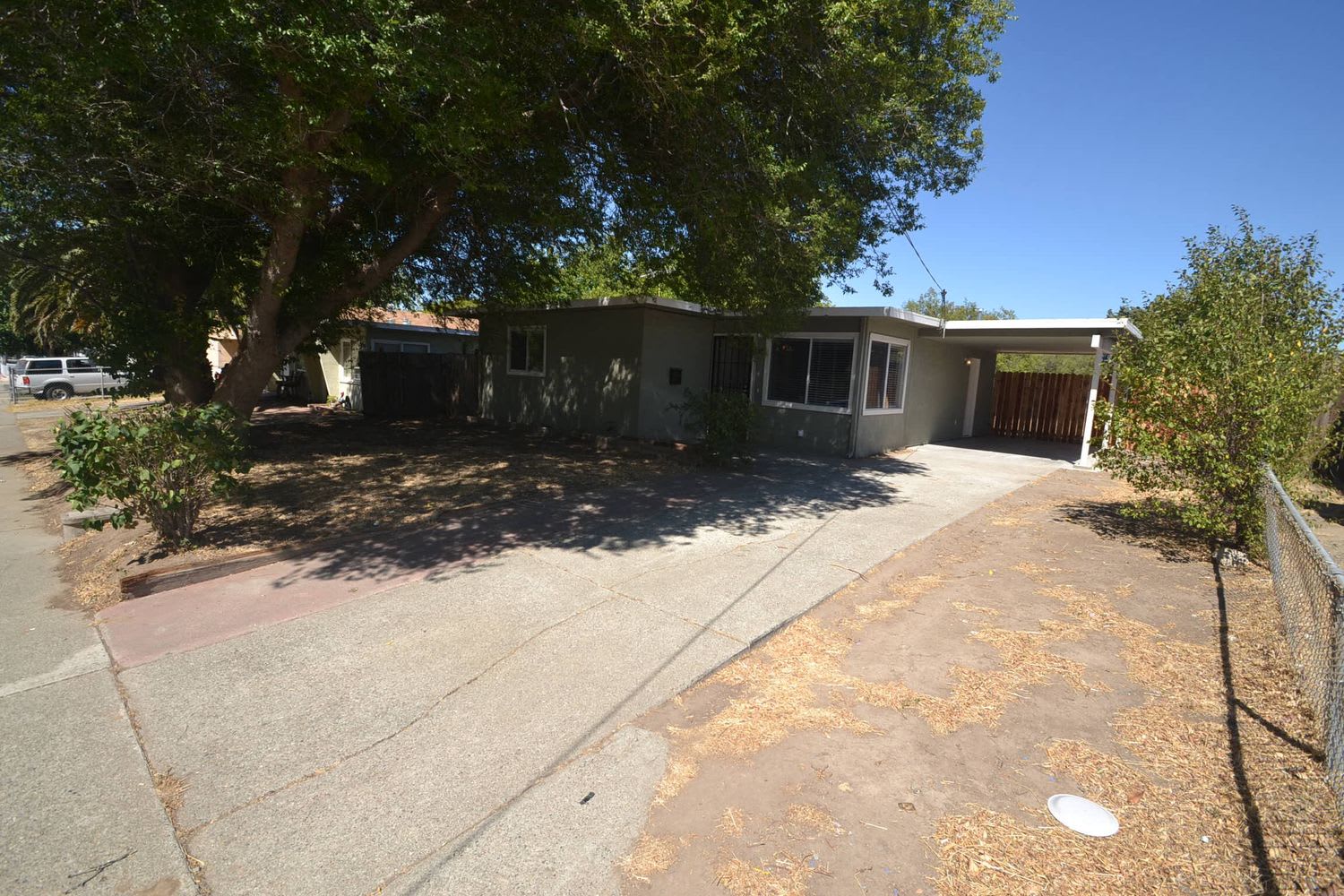 38 Bay Dr photo 2