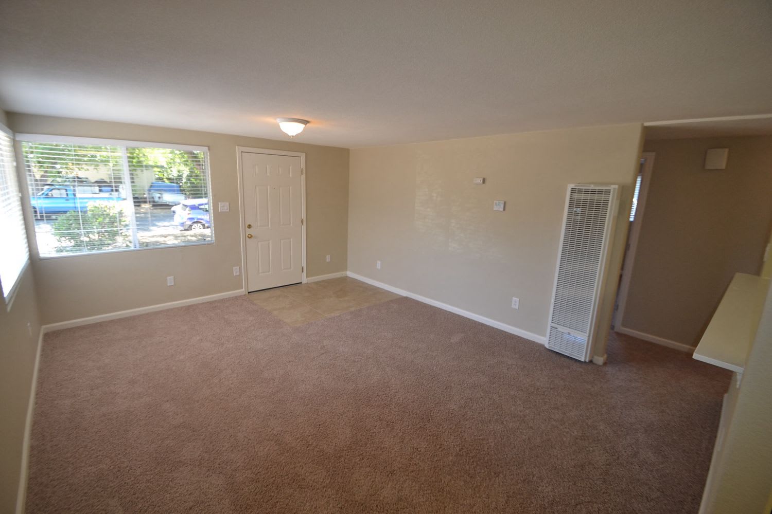 38 Bay Dr photo 4