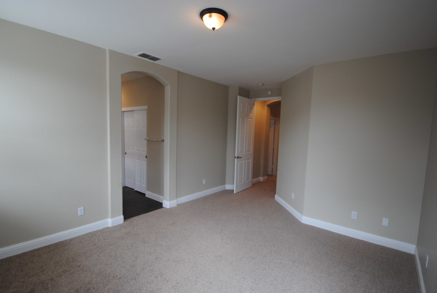 2679 Meadowland Way photo 5