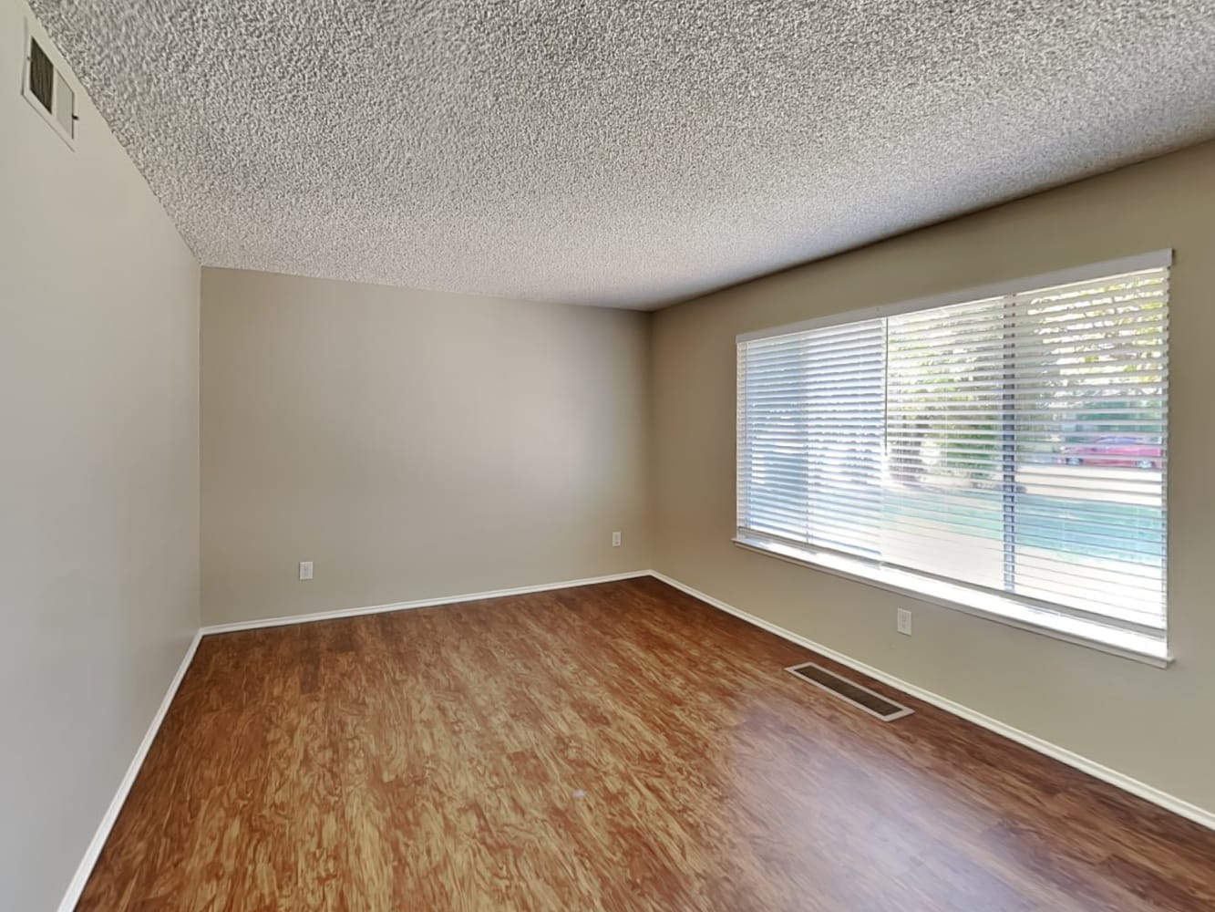 2453 Aramon Dr photo 3