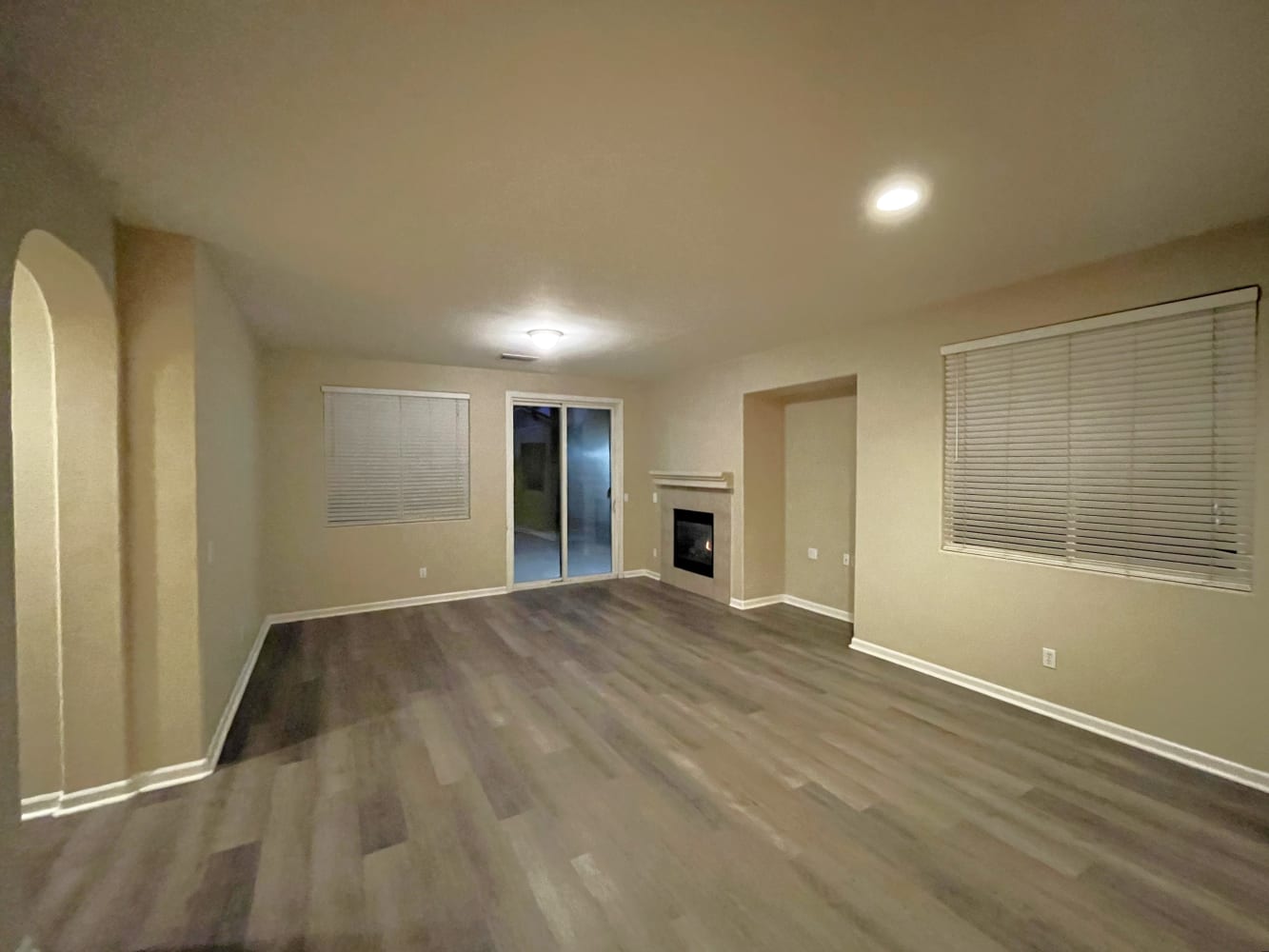5736 Bridgecross Dr photo 2