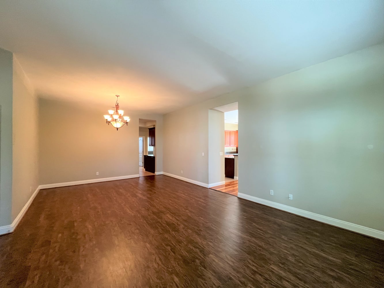 1118 Lawrence Ln photo 2