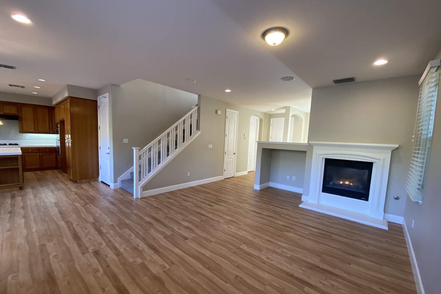 6277 Newhaven Ln photo 3