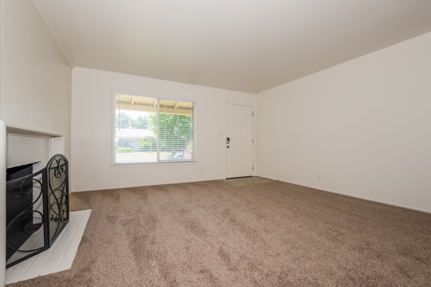 4553 Goya Pkwy photo 5