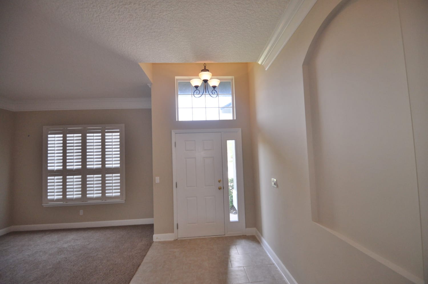 662 Hannah Park Ln photo 2