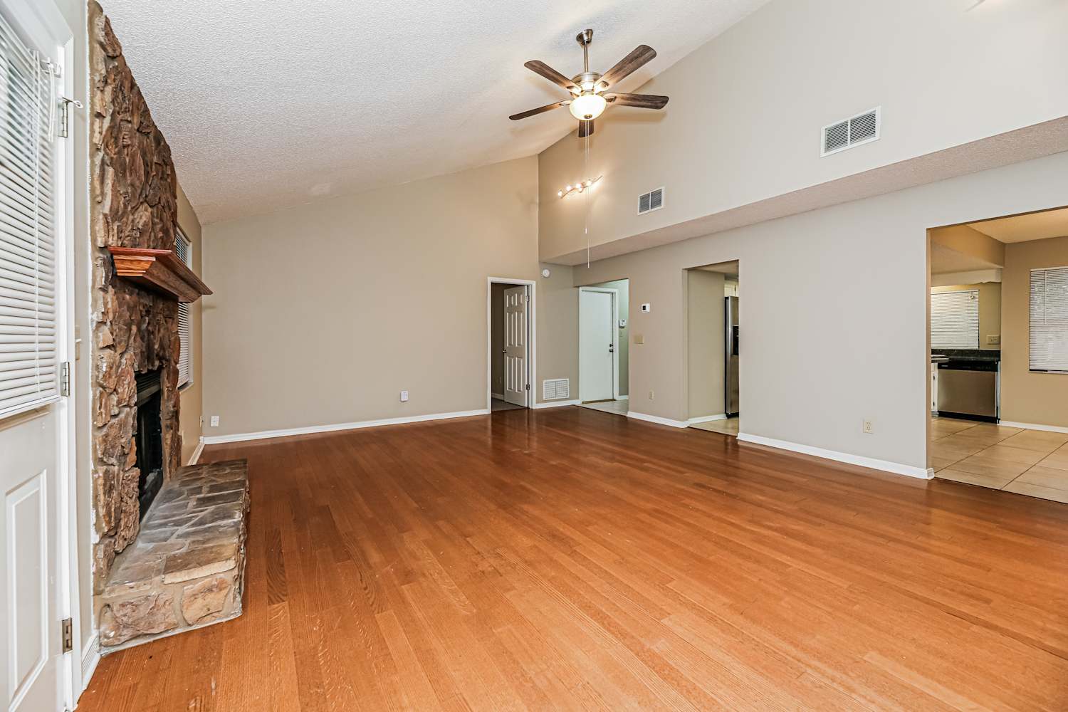 11310 Rustic Wheel Ct photo 4