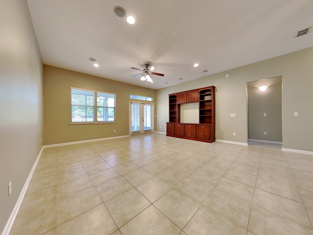 1108 Ashfield Way photo 3