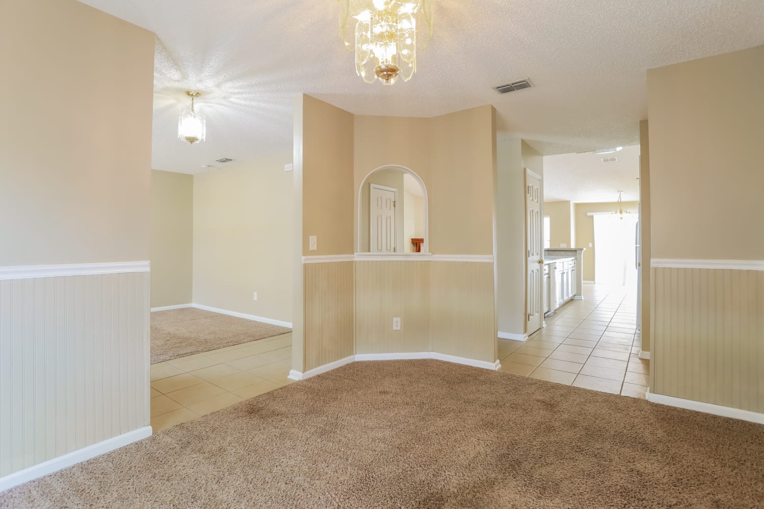 2504 Serene Ct photo 5