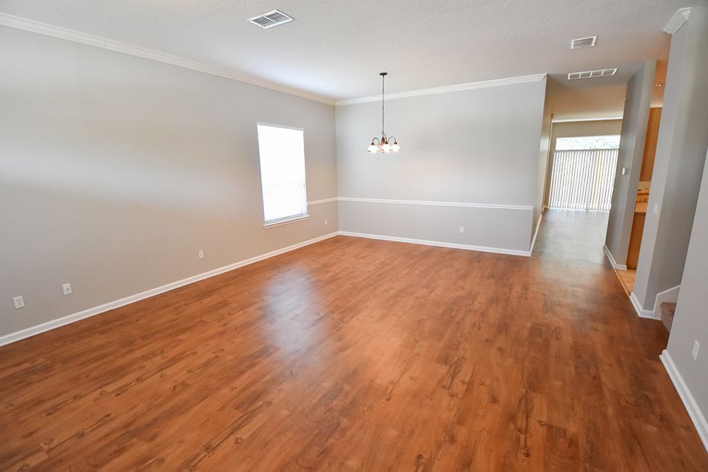1618 Majestic View Ln photo 4