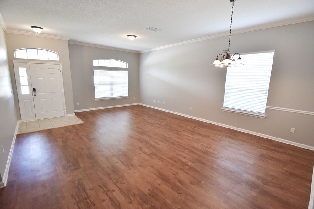 1618 Majestic View Ln photo 3