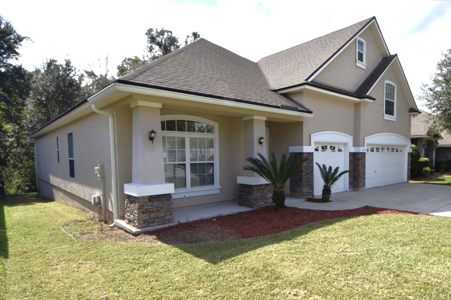 1618 Majestic View Ln photo 2