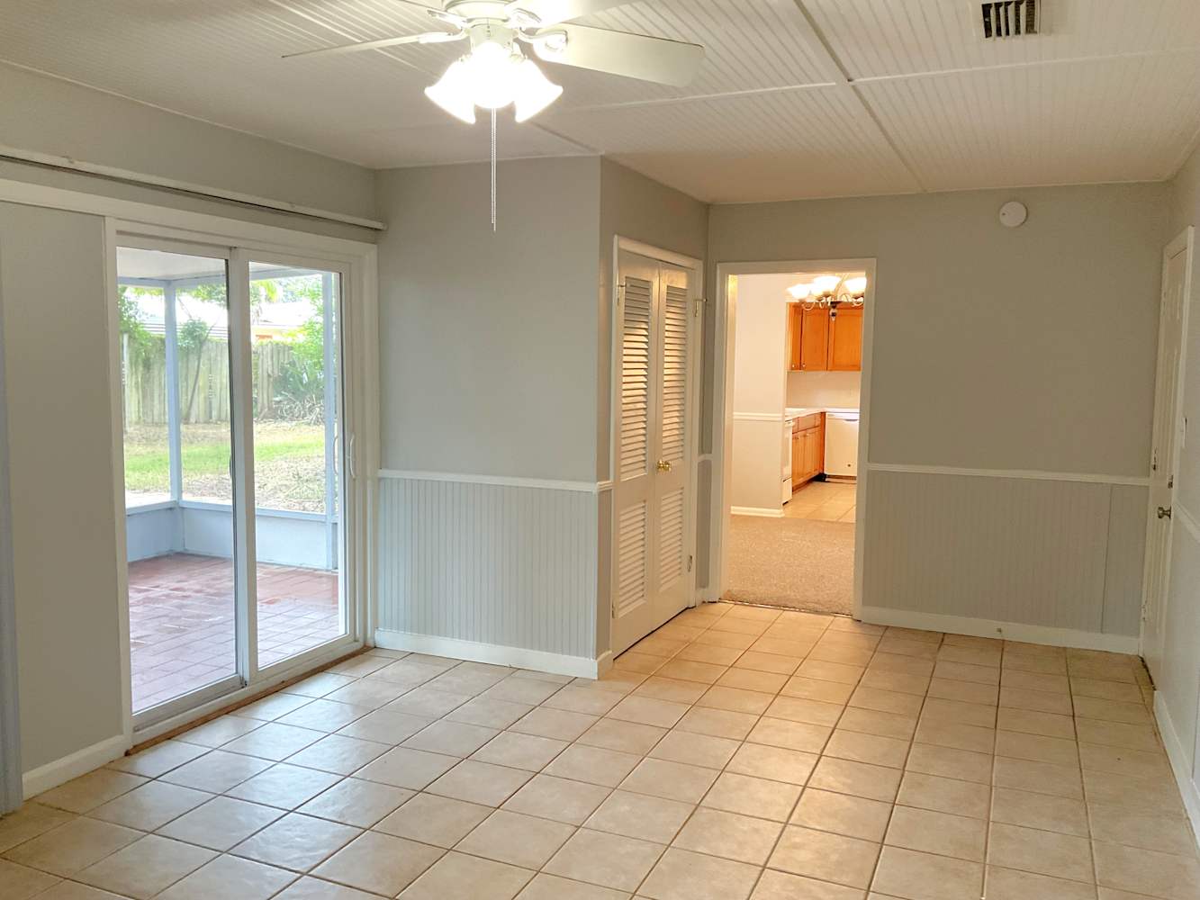 1627 Bentin Dr S photo 4