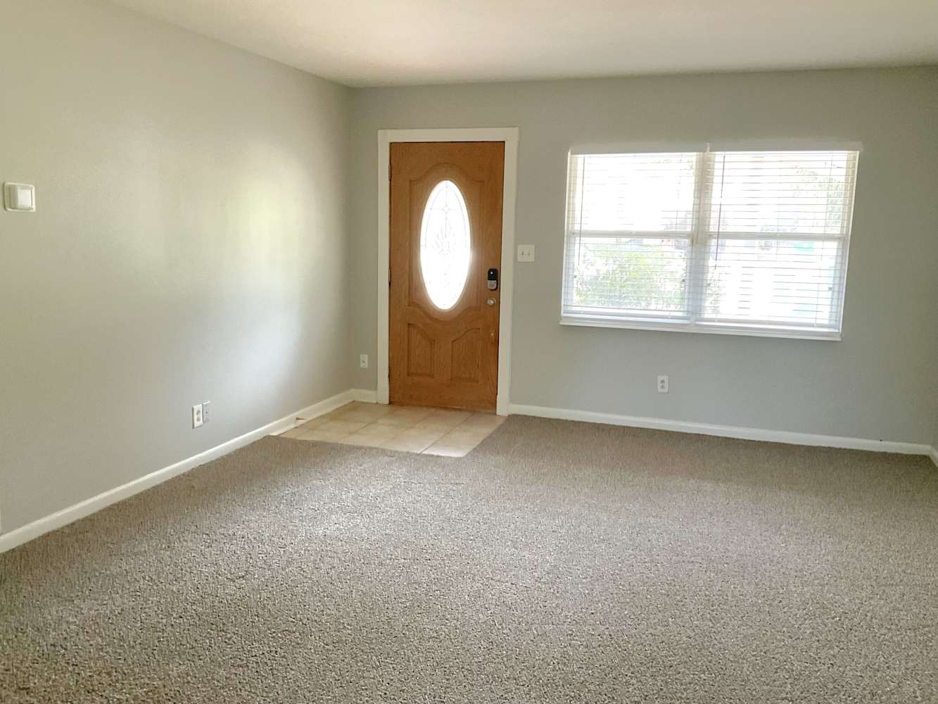 1627 Bentin Dr S photo 2