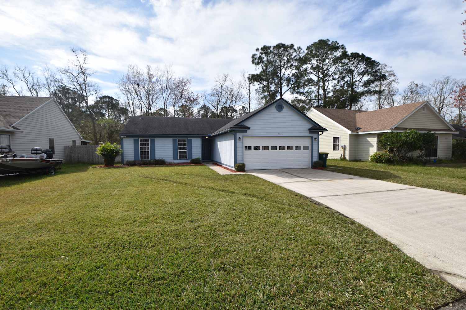 3846 English Colony Dr S photo 2
