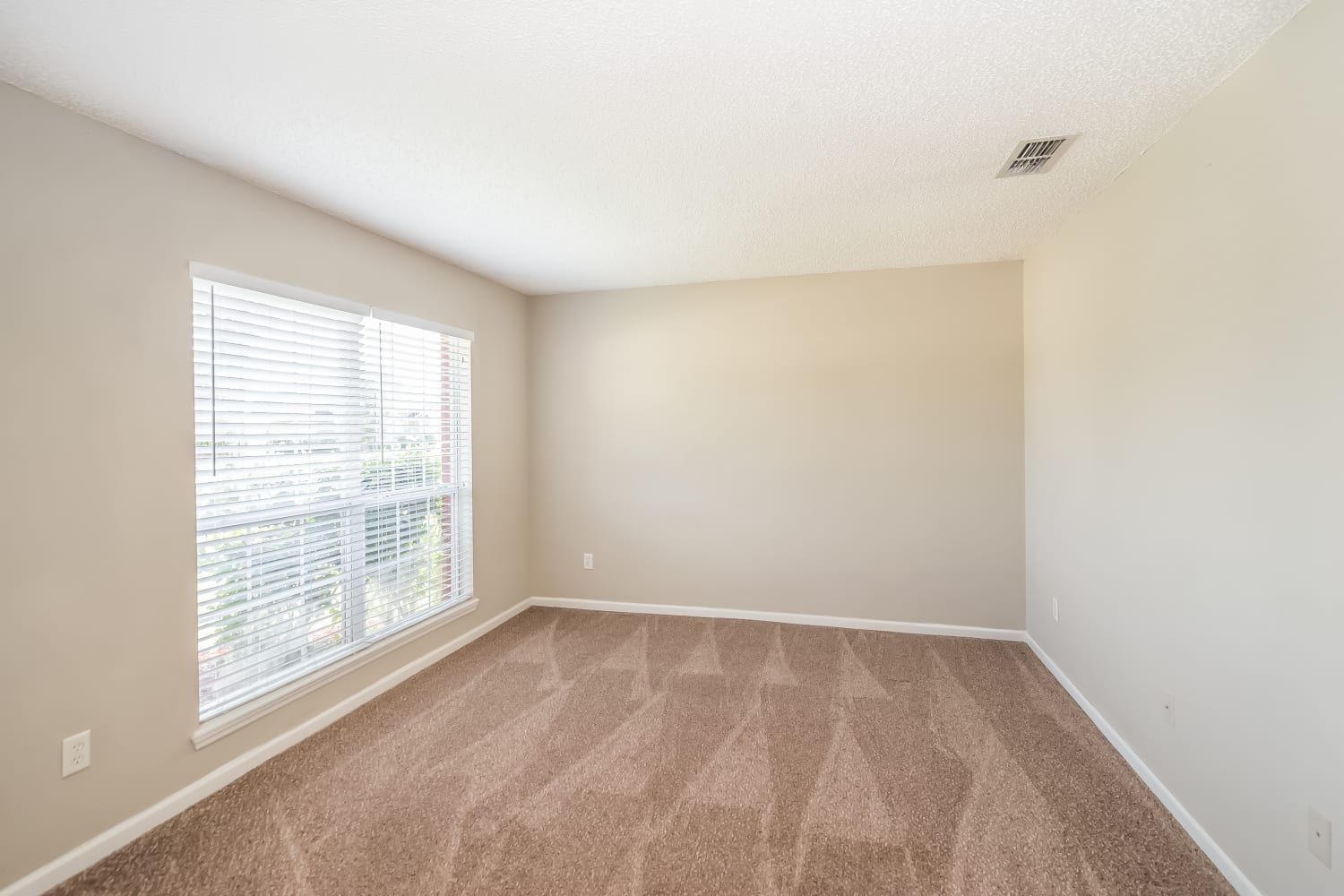 8386 Watermill Blvd photo 5