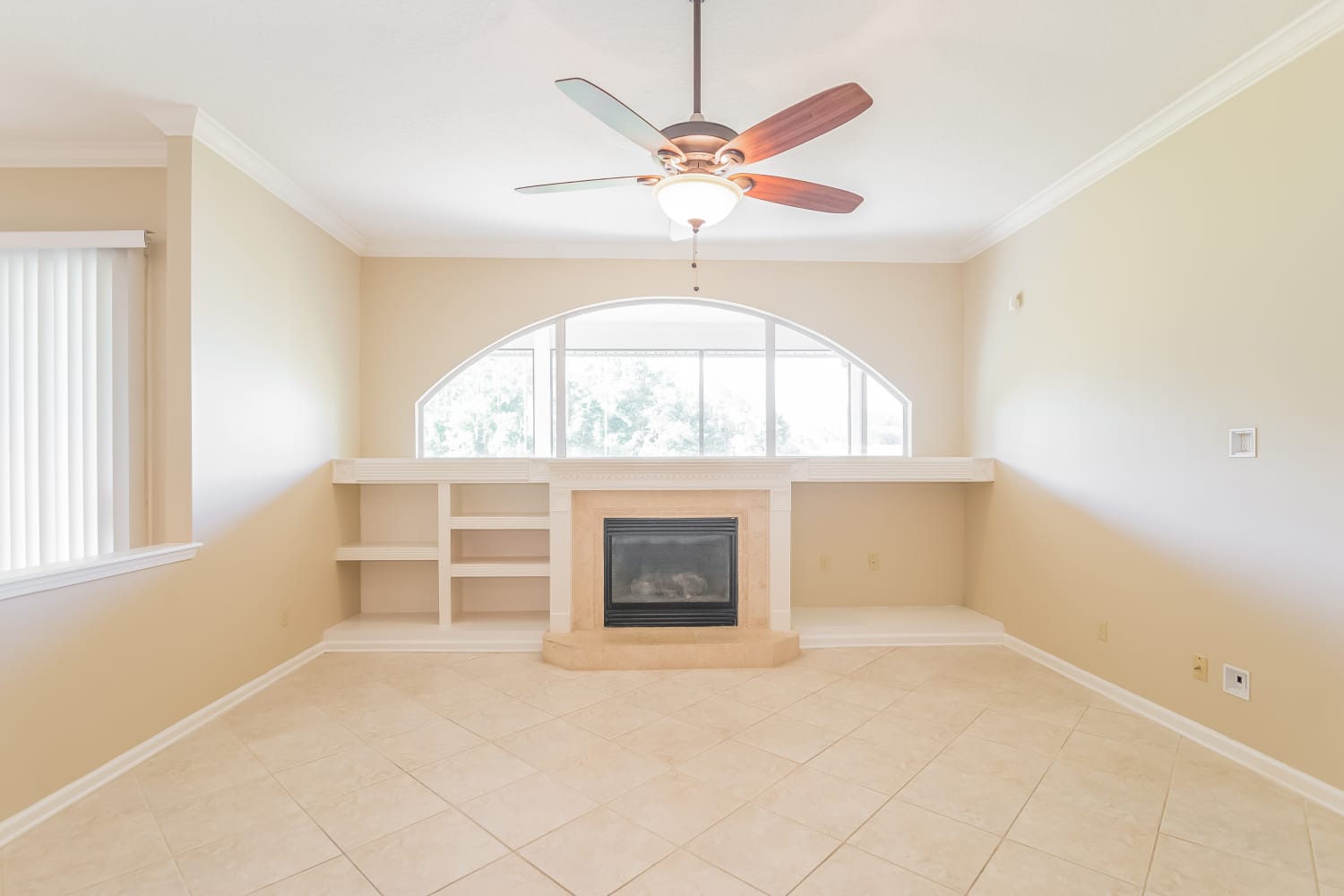 8678 Canopy Oaks Dr photo 4