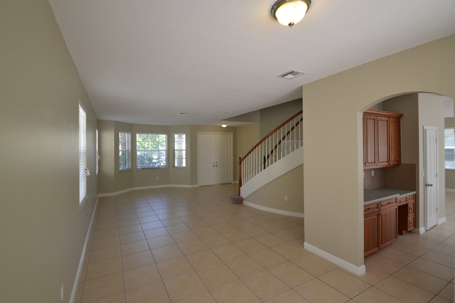 2515 Glendale Dr photo 3