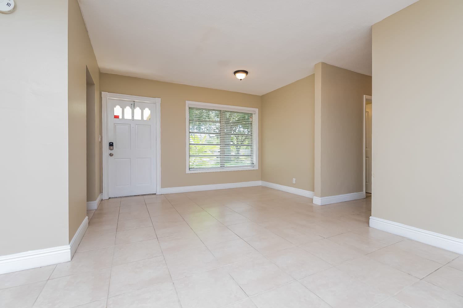 206 S 57th Way photo 4