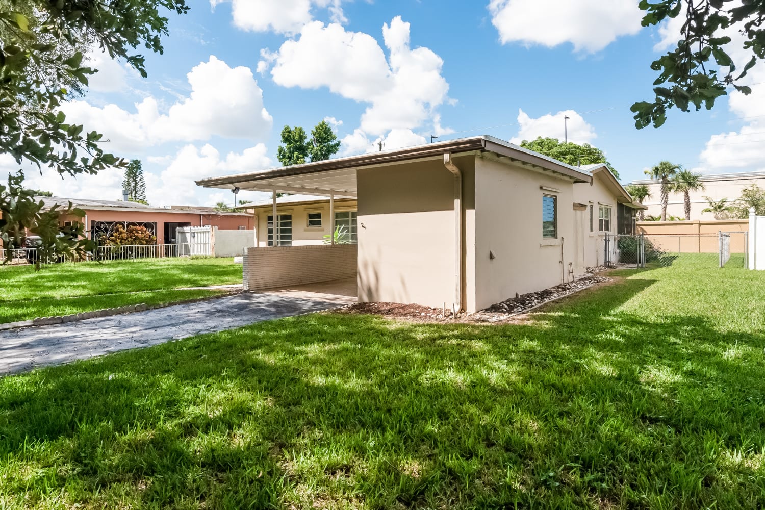 206 S 57th Way photo 3