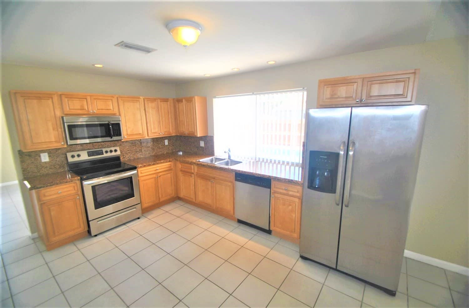 9897 Moss Pond Dr photo 3