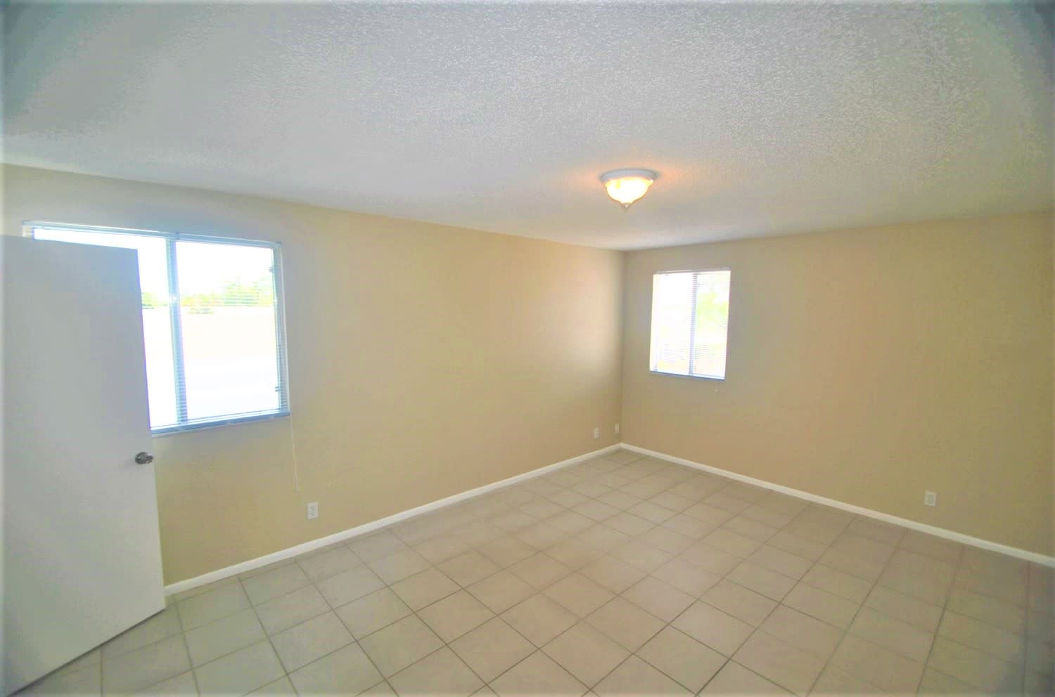 9897 Moss Pond Dr photo 4