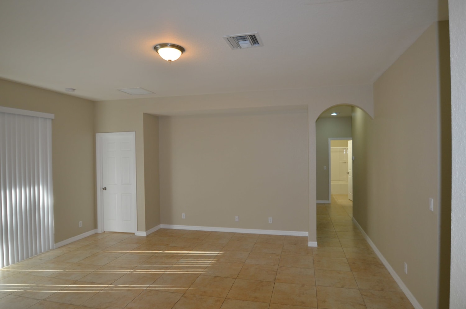 6833 Osage Cir photo 2