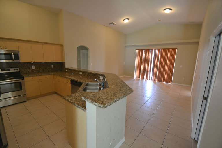 16112 SW 63rd Ter photo 2