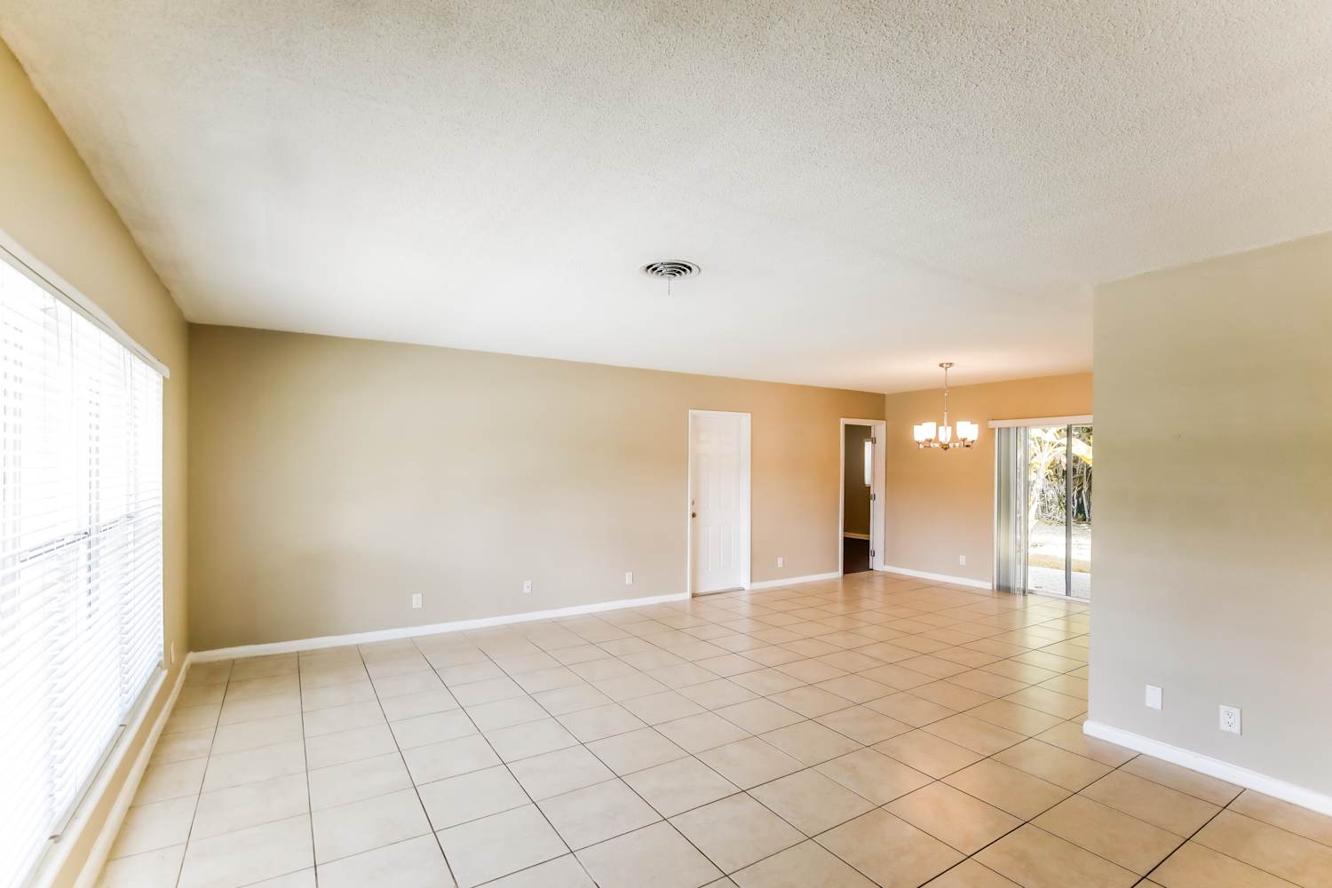 759 NW 7th St photo 5