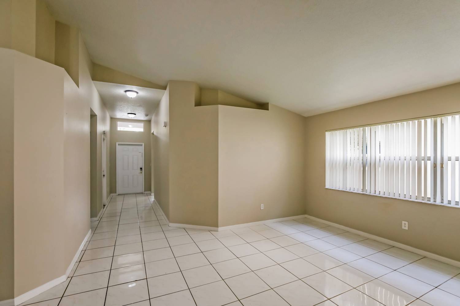 1365 SW 106th Ave photo 3