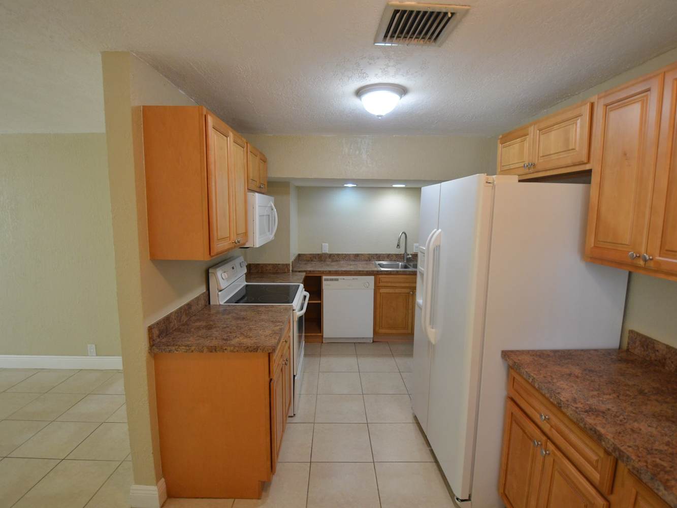 1401 NW 58th Ave photo 3