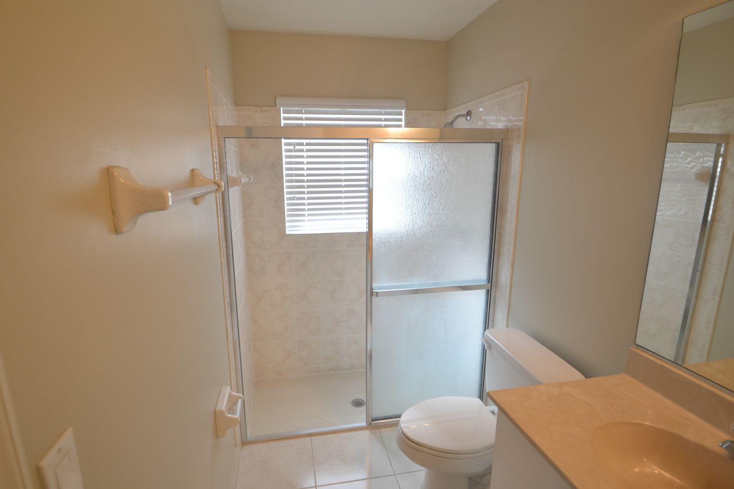130 Prestige Dr photo 2