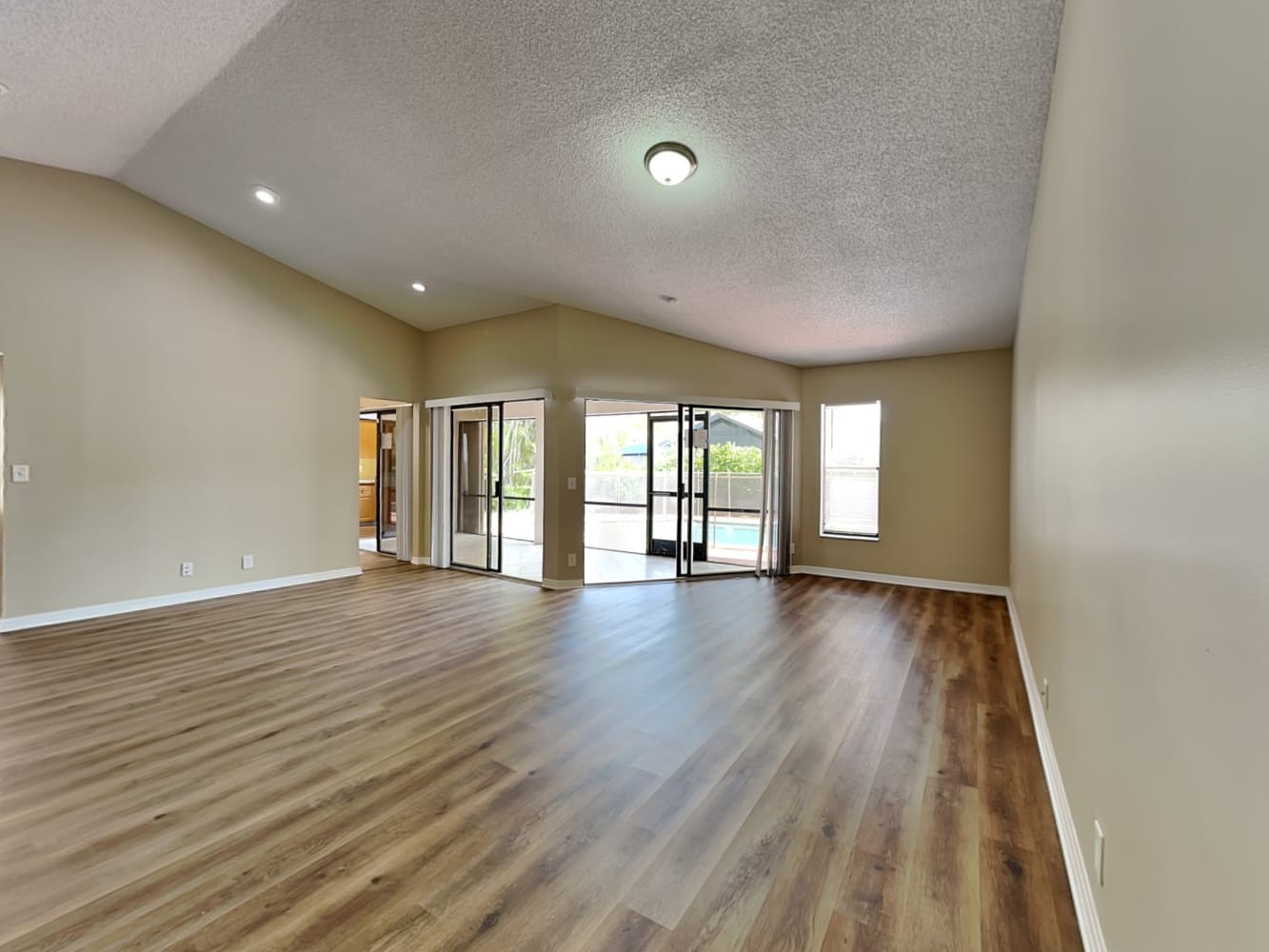 6625 NW 48th Mnr photo 4
