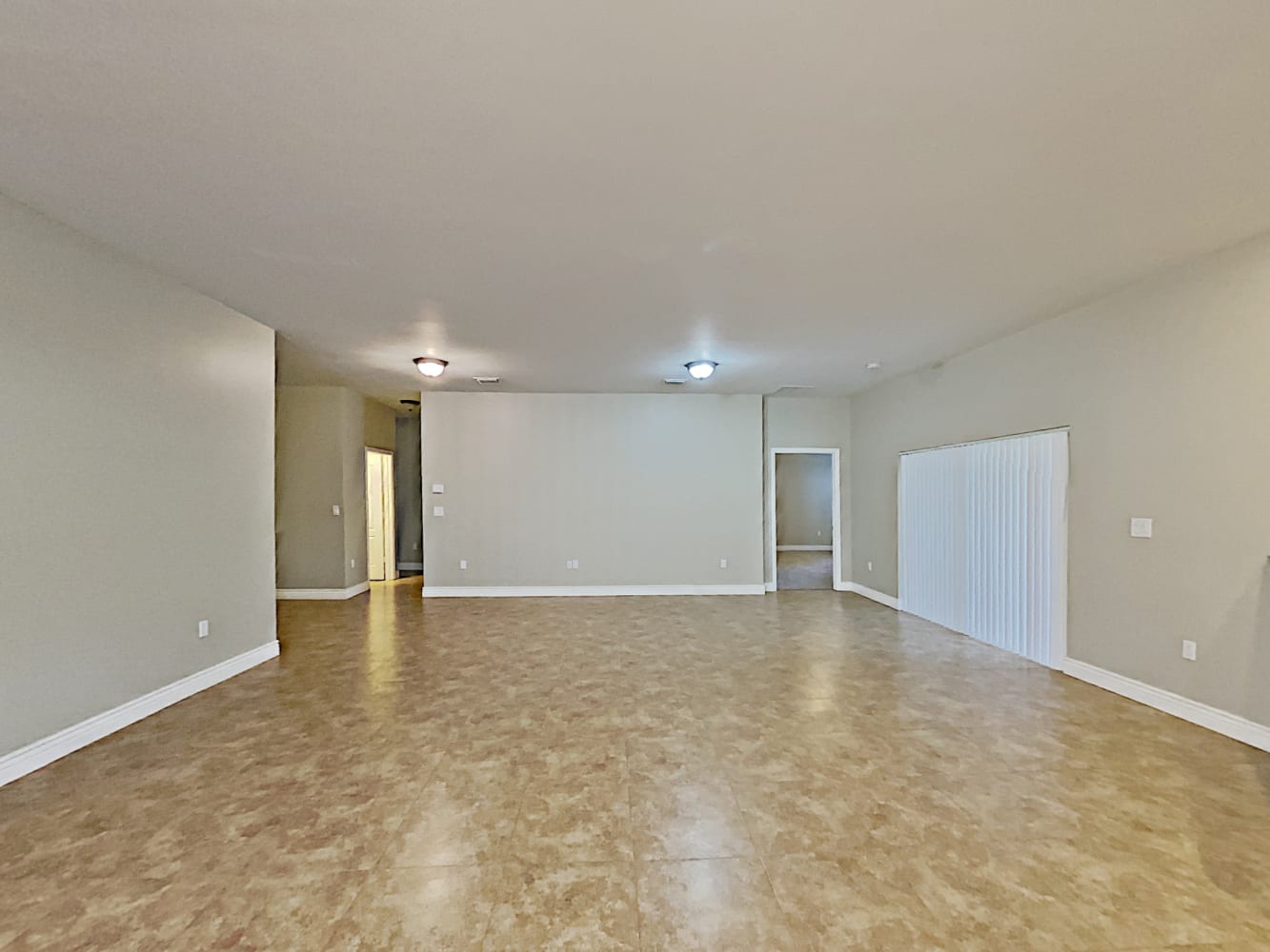 550 NE 15th Ct photo 3