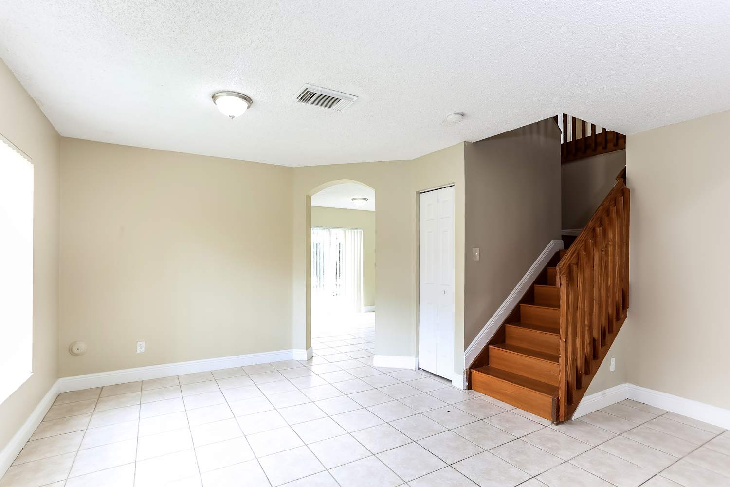 13440 SW 24th St photo 4