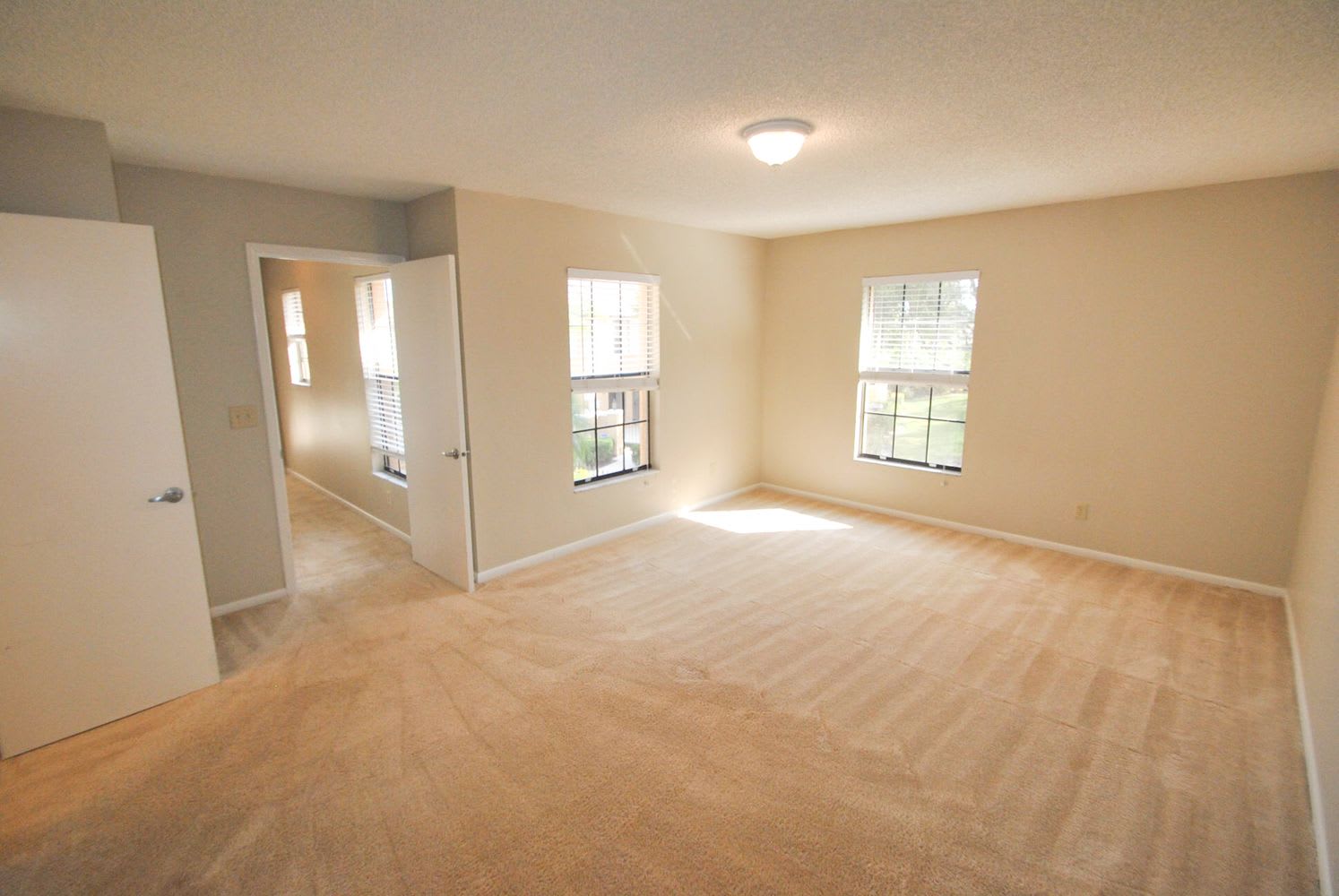 355 Prestwick Cir photo 5