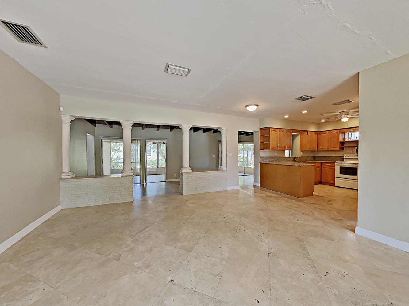 2720 SW 15th Ct photo 5