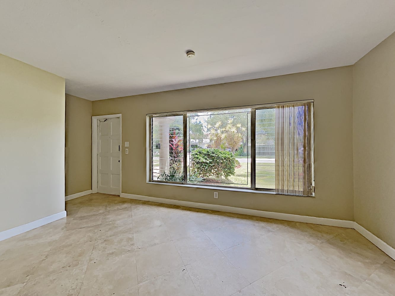 2720 SW 15th Ct photo 3