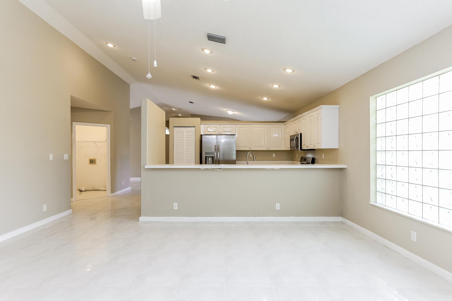 6419 Breckenridge Cir photo 4