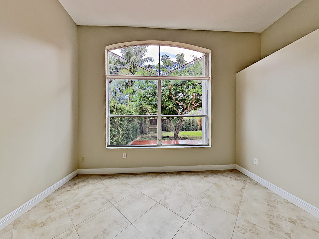 15250 SW 51st St photo 5