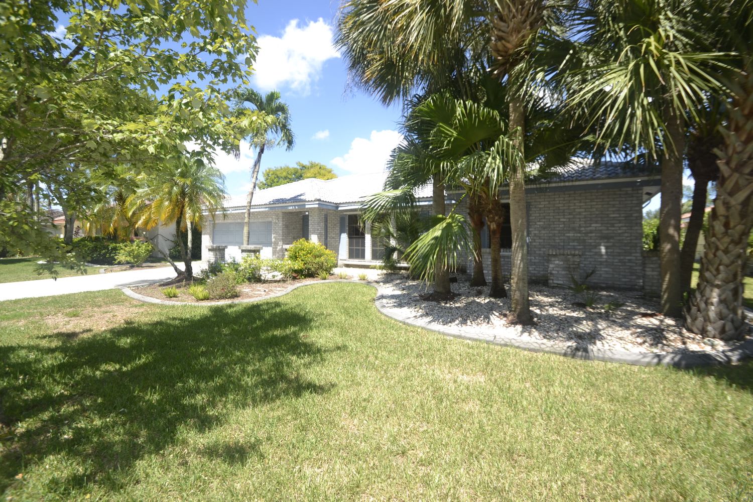5463 Nw 58Th Ter photo 2