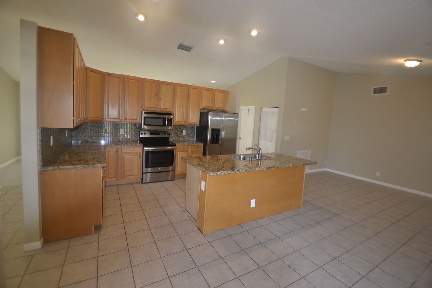 5463 Nw 58Th Ter photo 4
