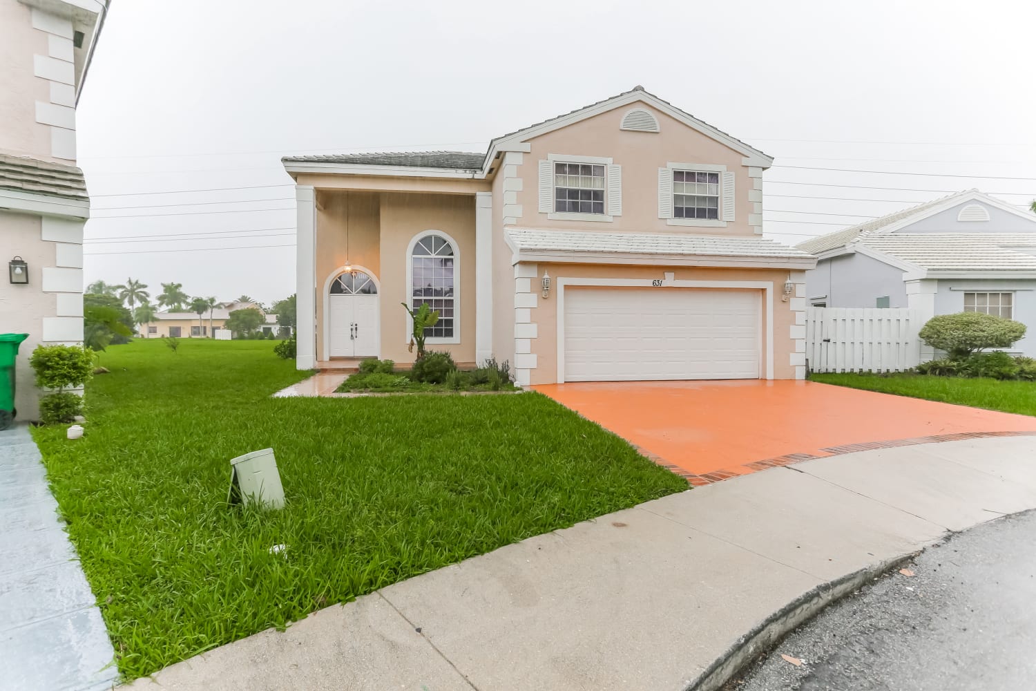 631 Royal Palm Way photo 2