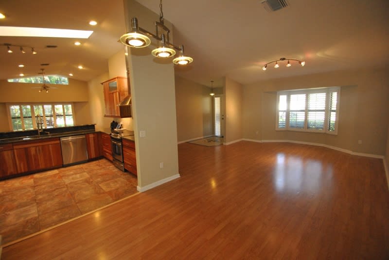 1566 Hollyhock Rd photo 5