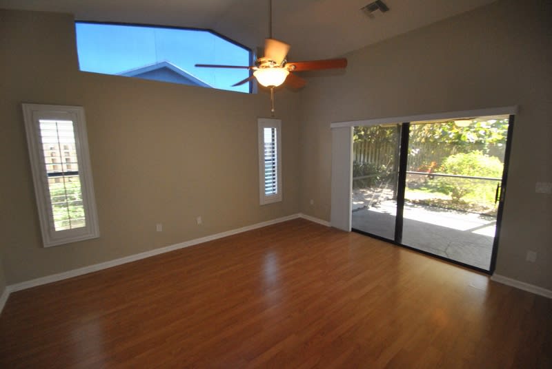 1566 Hollyhock Rd photo 3