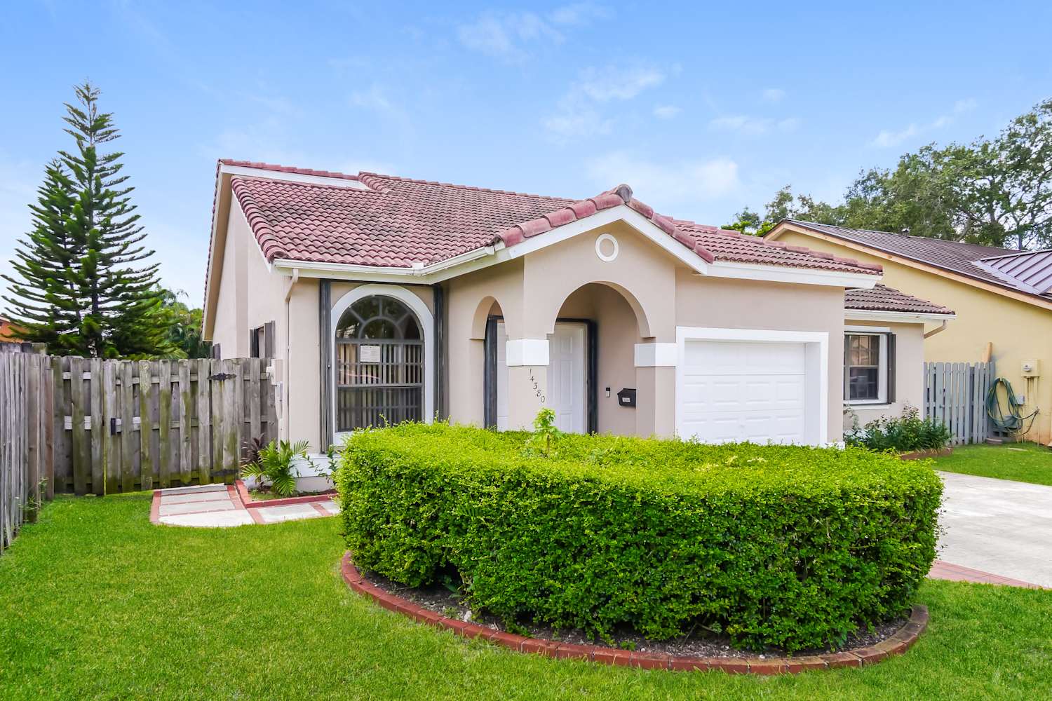 14380 SW 112th Ter photo 3