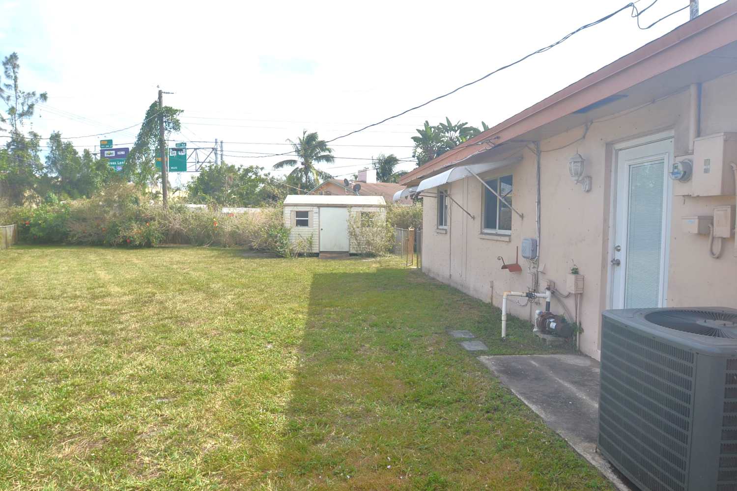 5220 SW 8th Ct photo 5